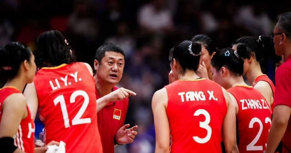 肩膀安慰她, 这届女排个, 会成为中国 肩膀安慰她, 这届女排个, 会成为中国