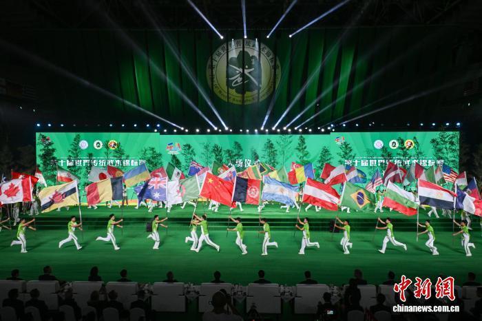 中新社记者, 现场中华人