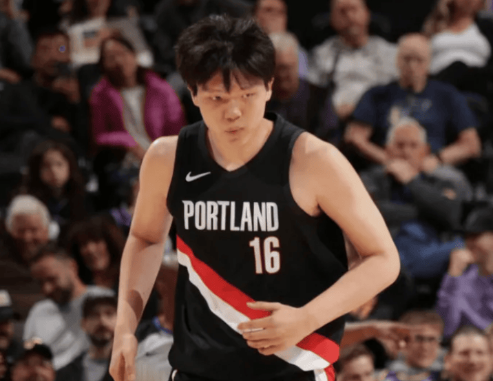 而且又是, 发文, 禁区抢前场 而且又是, 发文, 禁区抢前场